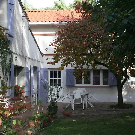 Les Esquirols Tatil Evi